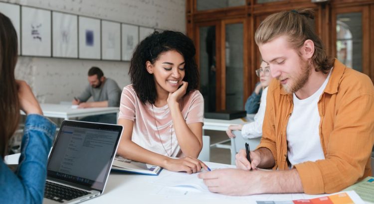 Por que contar com uma agência para fazer seu plano de comunicação